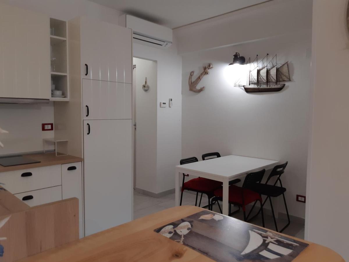 Apartamento Soleil Royal Piano Terra Viareggio Exterior foto
