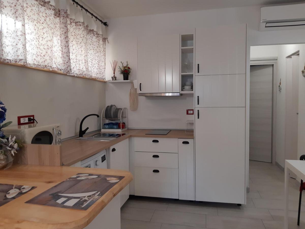 Apartamento Soleil Royal Piano Terra Viareggio Exterior foto